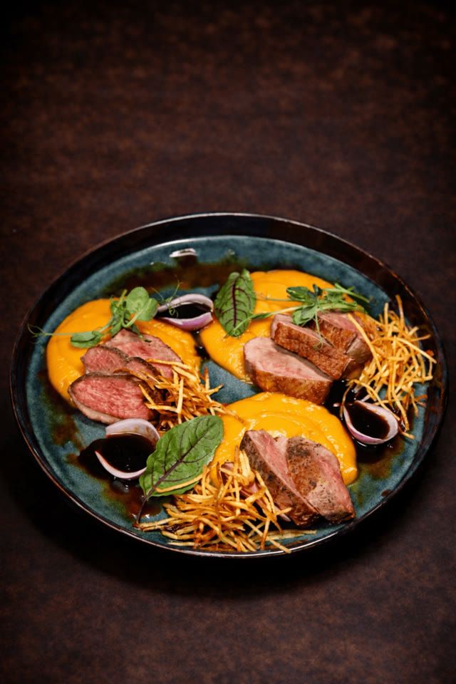 Filet z kaczki z puree z batata